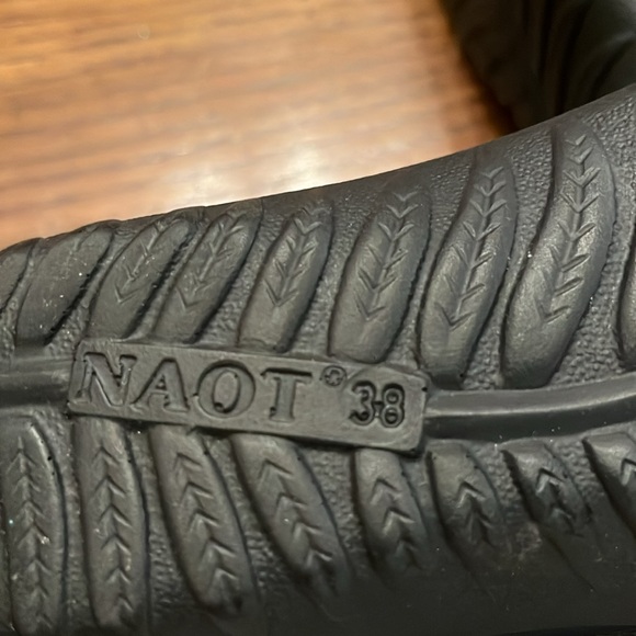 Naot Patu lace up ankle boots, size 38 (7.5) - Picture 15 of 16